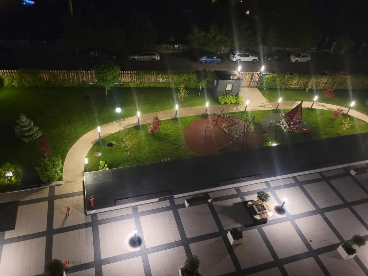Apartment In Bucharest, Baneasa Green Area エクステリア 写真
